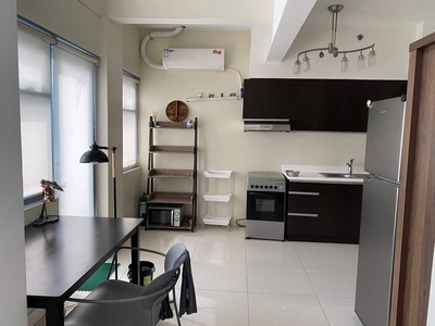 For Sale: 2BR w/ Parking in Eton Parkview for only 15M! on Carousell