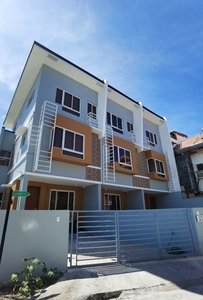 FOR SALE: 3-Storey Townhomes in Las Piñas City on Carousell