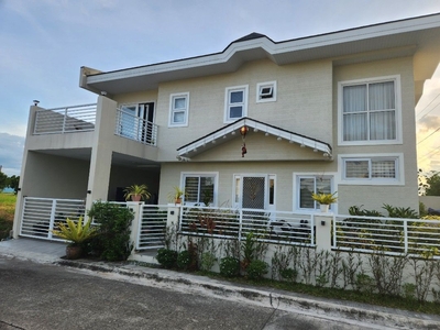 For Sale 4-Bedroom House&Lot on Carousell