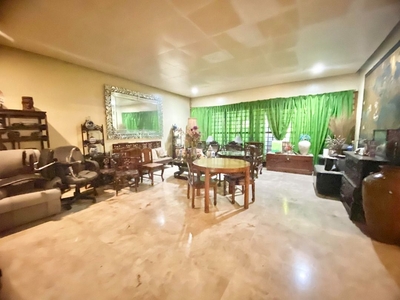 FOR SALE 6BR With Parking House and Lot North Greenhills