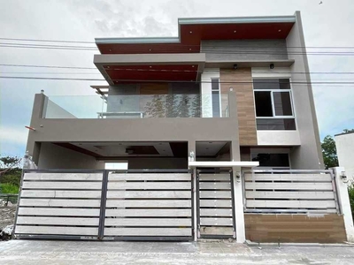 FOR SALE BRAND NEW MODERN HOUSE WITH SWIMMING POOL IN ANGELES CITY PAMPANGA NEAR MARQUEE MALL AND LANDERS (Almost Done) on Carousell