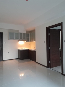 For Sale: Brandnew & pet friendly 1BR in Trion Tower 3 for only 8M! on Carousell