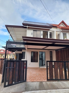 For sale corner lot Townhouse on Carousell