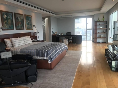 For Sale: Discovery Primea 2BR on Carousell