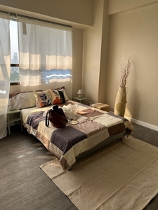 For Sale: Icon Residences 1BR on Carousell