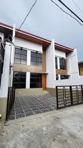 FOR SALE (LAST UNIT LEFT!): Modern and High-Ceiling 4-Bedroom Triplex Townhouse in BF Resort Village