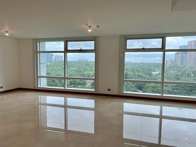FOR SALE TWO ROXAS TRIANGLE 3BR on Carousell