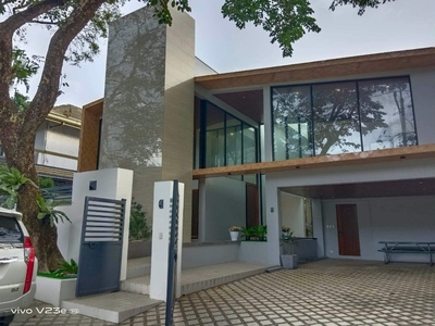 House and Lot For Sale Capitol Hills Drive Quezon City on Carousell