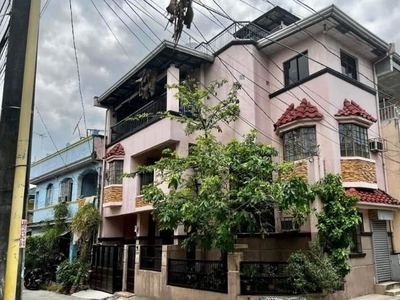 HOUSE and LOT for SALE in Betterliving Paranaque City on Carousell