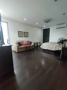 House and Lot For Sale in Capitol Homes Qc on Carousell
