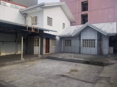 House and Lot for Sale in Makati on Carousell