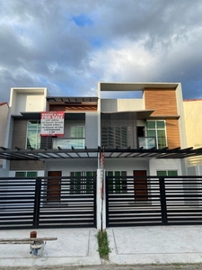 House and Lot for Sale in Parañaque on Carousell