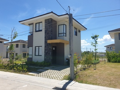 House and lot for sale in Verra Vermosa Cavite on Carousell