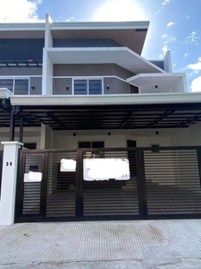 House and Lot for Sale / Parañaque on Carousell