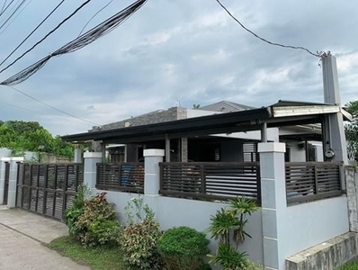 House and Lot w/ Swimming Pool For Sale on Carousell