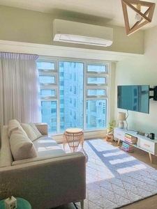 Modern and Cozy 1 Bedroom Unit for Lease at Kroma Tower Makati on Carousell