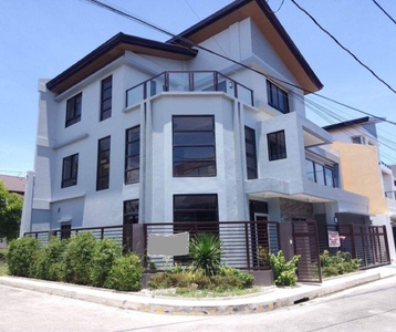 Modern House and Lot For Sale in Greenwoods Pasig on Carousell