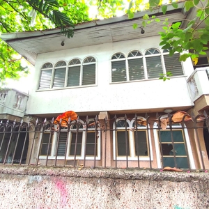 OLD HOUSE AND LOT FOR SALE IN LA LOMA QUEZON CITY on Carousell
