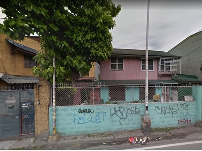 Old House and Lot for sale in Sta. Ana