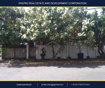 Old House for SALE in Magallanes Village Makati City on Carousell