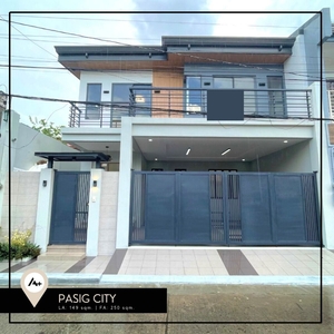 PA 5BR Modern House & Lot with High Ceiling for Sale in Greenwoods Exec Village compare BF Homes Parañaque Merville Park AFPOVAI Greenland BF Resort Better Living Filinvest East Homes Filinvest I and II Ridgemont Exec Village Havila Township on Carousell