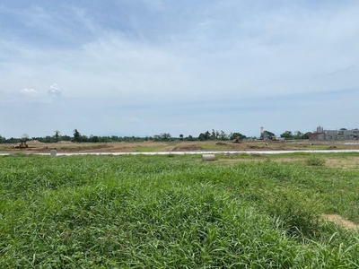 Residential Lot for Sale in Victoria Laguna along the highway on Carousell