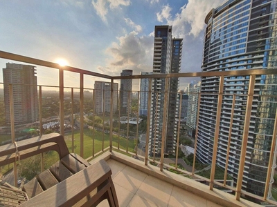 Rush Sale: 1BR w/ Balcony at Trion Tower 2 for only 7.6M! on Carousell