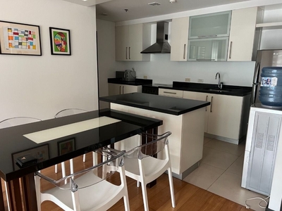 Sale: East Tower One Serendra 1br with balcony on Carousell