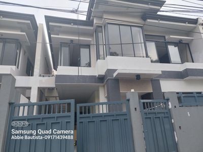Single attached House and Lot For Sale in Don Antonio Heights Quezon City on Carousell