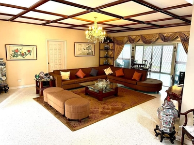 Spacious House and Lot For Sale in Dasmariñas Village on Carousell