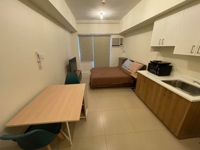 Studio Unit with Balcony FOR LEASE or FOR SALE at The Vantage at Kapitolyo Pasig - For Rent / Metro Manila / Interior Designed / Condominiums / RFO Unit / NCR / Fully Furnished / Real Estate Investment / Clean Title / Ready For Occupancy / Condo / MrBGC on Carousell