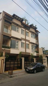 Townhouse for sale in Project 8 Quezon City on Carousell