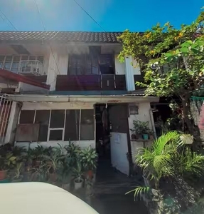 Townhouse For Sale in Unit 15-B2