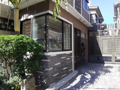 Townhouse for sale - Tandang Sora on Carousell
