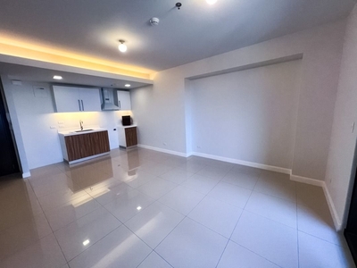 Unfurnished 1 Bedroom Condo for Rent in Cebu Business Park on Carousell