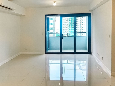 Unfurnished 1 Bedroom Condo for Sale in Cebu Business Park on Carousell