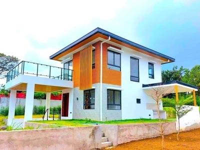 VICTORIA SOUTH ALABANG HOUSE FOR SALE on Carousell