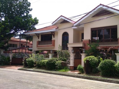 HOUSE for RENT near BF HOMES- 6Bedrooms-CODE:PHR0042