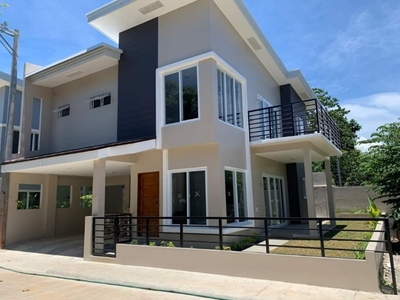 Villa For Sale In Maribago, Lapu-lapu