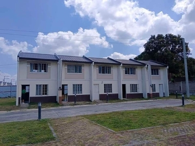 Townhouse For Sale In San Vicente, Magalang