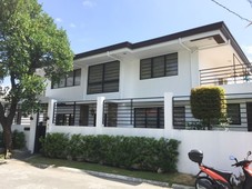 BF HOMES PARANAQUE For sale by OWNER, Beautiful and very spacious modern House with big garage in great Location