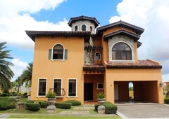 Luxury Home in Portofino Daang Hari