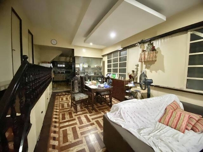 Townhouse For Rent In Kamuning, Quezon City