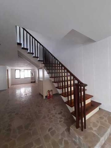 Townhouse For Rent In Poblacion, Makati
