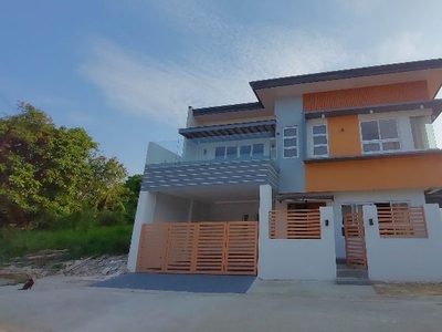 4BR Corner House and lot for sale in Cainta, Rizal - Flood free