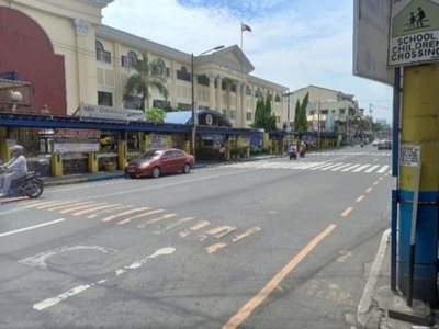 Commercial Lot with A Dilapidated Building For Sale in A.T. Reyes Mandaluyong