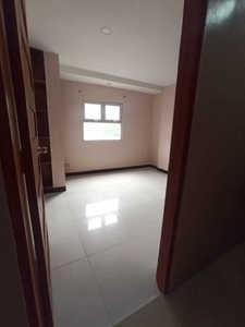 Rent 1 Whole Floor with 1 Bedroom and Rooftop