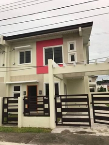 Townhouse For Sale In Santo Domingo, Angeles