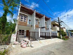 Townhouse For Sale In Pilar, Las Pinas