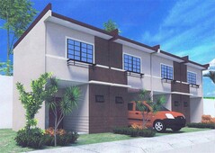 ADRIANA TOWNHOUSE Inner Unit with 3 Bedrooms provisions